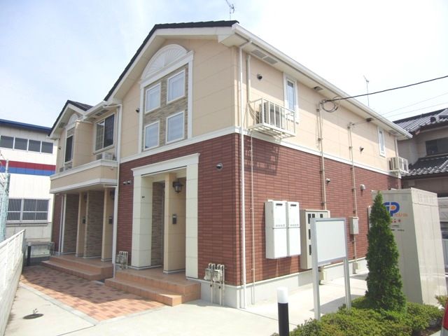 リバーヒルズの外観画像