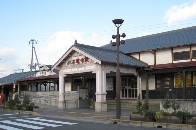 近くの駅まで500m（徒歩7分）