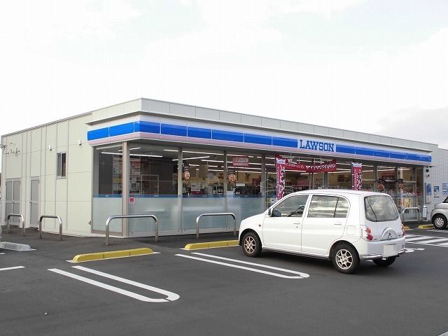 近くのコンビニまで450m（徒歩6分）