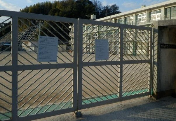 近くの小学校まで500m（徒歩7分）