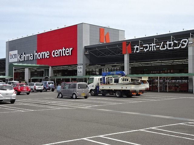 近くのカーマまで2,400m(徒歩30分)