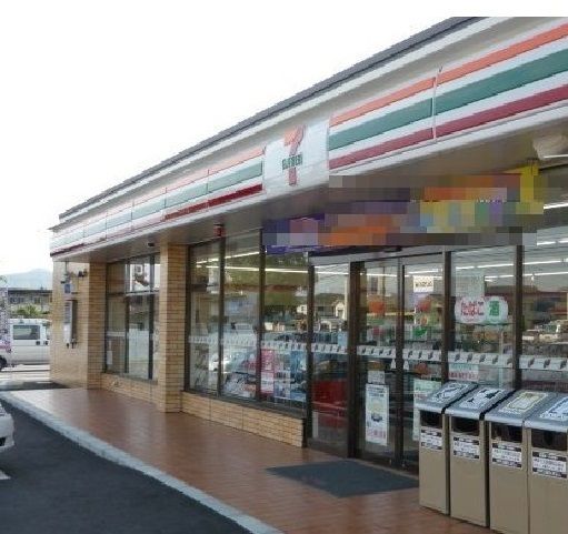 近くのセブンイレブンまで80m（徒歩1分）
