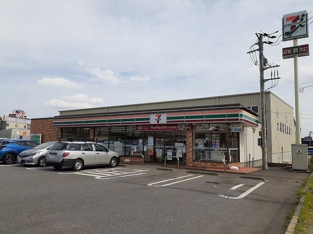 近くのセブンイレブン谷和原インター店まで580m（徒歩8分）
