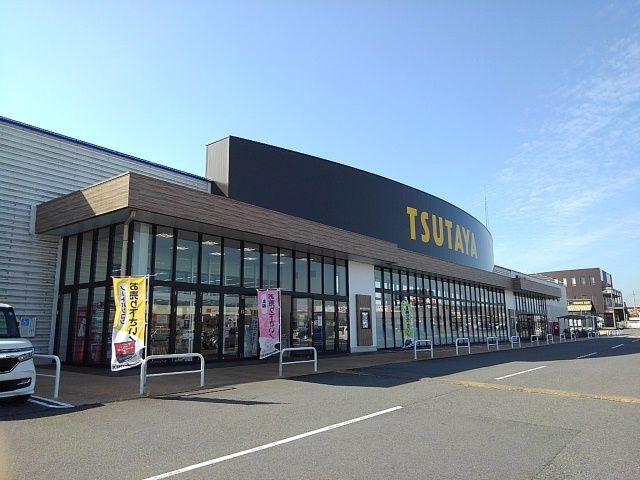 近くのＴＳＵＴＡＹＡ鈴鹿店まで650m（徒歩9分）