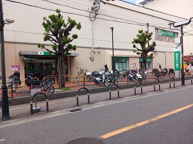 近くの関西みらい銀行鴻池新田支店様まで550m(徒歩7分)