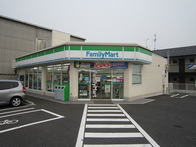 近くのコンビニまで368m（徒歩5分）