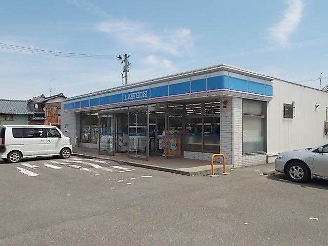 近くのローソン阿賀野中央町店まで450m（徒歩6分）