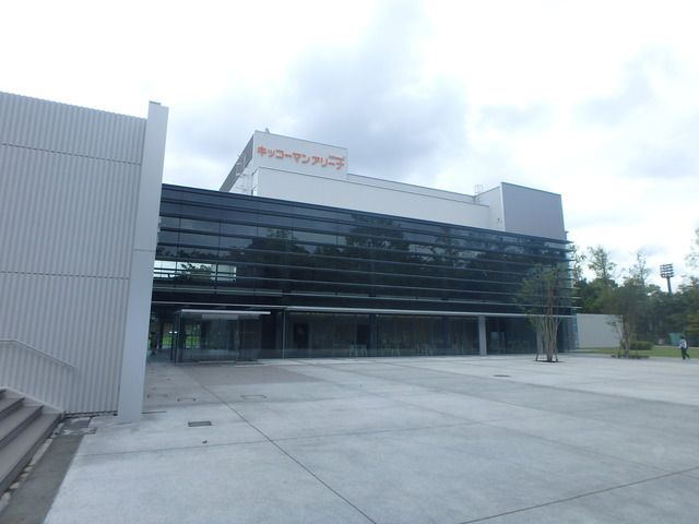 近くのキッコーマンアリーナまで700m（徒歩9分）