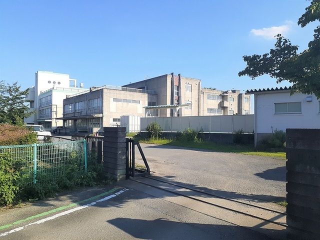 近くの北本市立東小学校まで230m(徒歩3分)