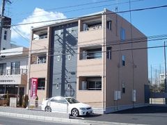 スクールヤード・シノギの外観画像