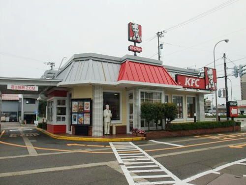近くのケンタッキーフライドチキンまで190m（徒歩3分）