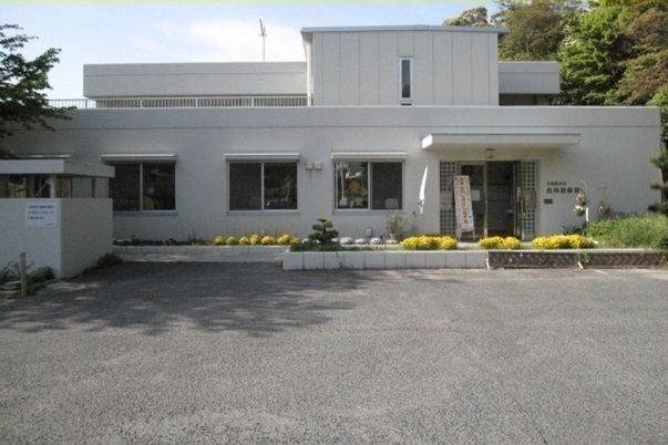 近くの能美図書館まで500m(徒歩7分)
