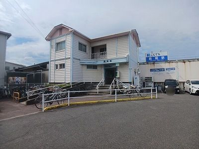 近くの琴電長尾駅さんまで800m（徒歩10分）