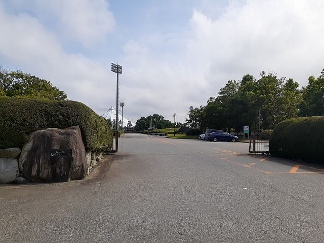 近くの岩瀬スポーツ公園まで1,300m（徒歩17分）