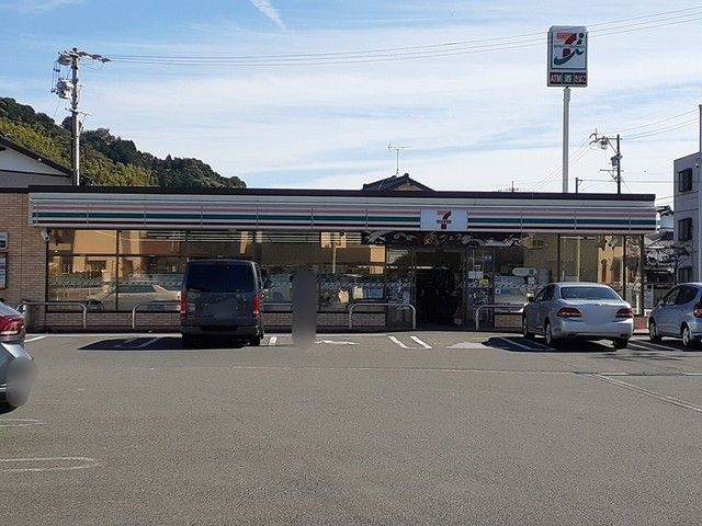 近くのセブンイレブン 元島田店まで500m(徒歩7分)