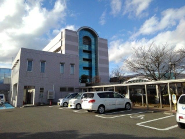 近くの長野市民病院まで1,300m（徒歩17分）