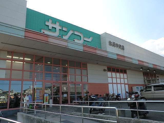近くのサンコーまで770m（徒歩10分）