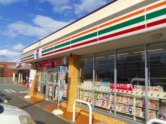近くのセブンイレブンさんまで1,100m（徒歩14分）
