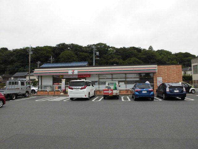 近くのセブンイレブンまで380m(徒歩5分)