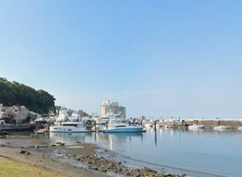 近くの芦名海岸まで717m(徒歩9分)
