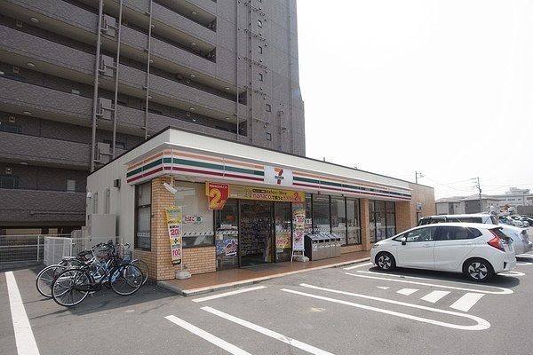 近くのセブンイレブンまで850m(徒歩11分)