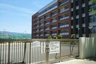 近くの日本大学三島高等学校まで850m（徒歩11分）