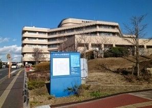 近くの市立青葉病院まで1,410m（徒歩18分）