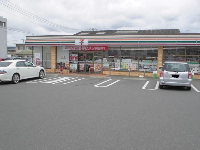 近くのセブンイレブン東川口4丁目店まで500m(徒歩7分)