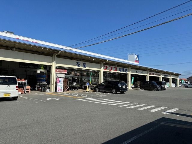 近くのホームセンターまで1,440m（徒歩18分）
