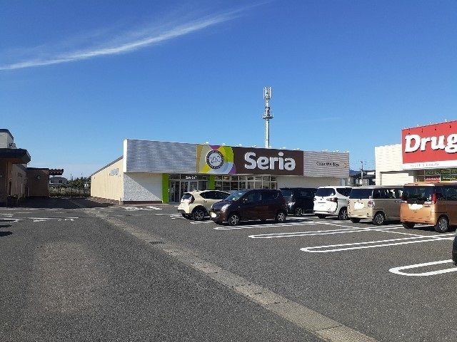 近くのSelia かめだ三條岡店まで350m(徒歩5分)