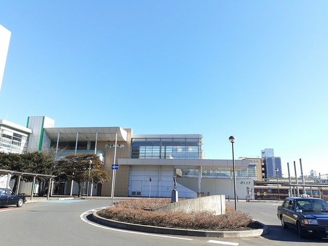 近くの駅まで2,800m（徒歩35分）