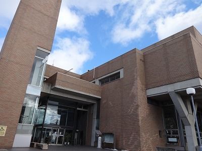 近くの郡山市中央図書館まで450m(徒歩6分)