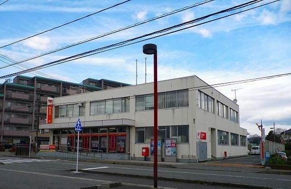 近くの裾野市役所前郵便局まで700m（徒歩9分）