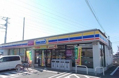 近くのミニストップ清水町柿田店まで1,300m（徒歩17分）
