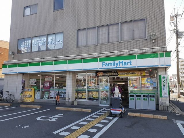 近くのファミリーマート様まで500m(徒歩7分)