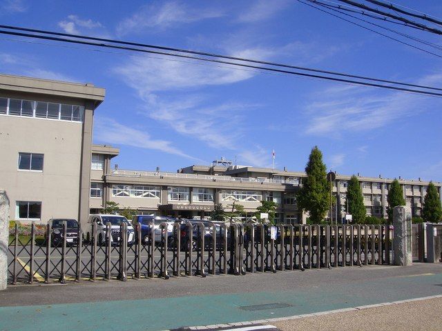 近くの守山市立河西小学校まで385m(徒歩5分)