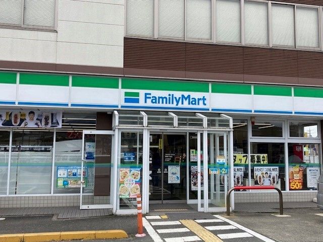 近くのファミリーマート 舞鶴小倉店まで1,500m(徒歩19分)