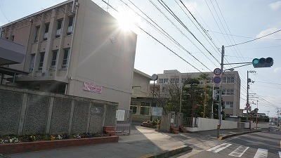 近くの多肥小学校さんまで1,100m(徒歩14分)
