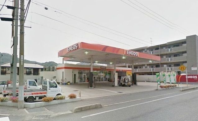 近くのガソリンスタンドまで750m（徒歩10分）