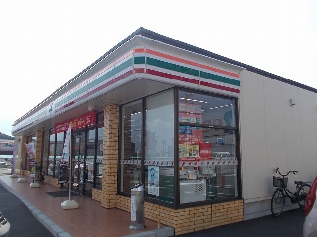 近くのセブンイレブン鳴門大桑島店様まで1,000m(徒歩13分)
