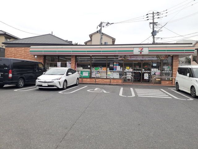 近くのセブンイレブン福岡別府7丁目店まで600m（徒歩8分）