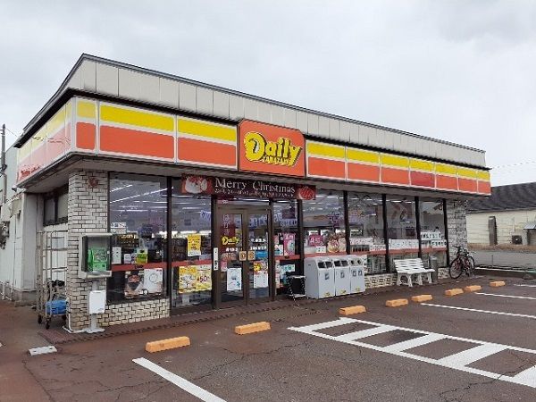 近くのデイリーヤマザキ 網代浜店まで2,000m（徒歩25分）