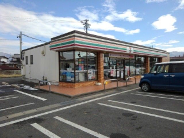 近くのセブンイレブン長野木工団地入口まで350m(徒歩5分)
