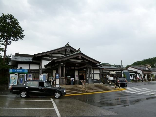 近くの高尾駅まで600m（徒歩8分）