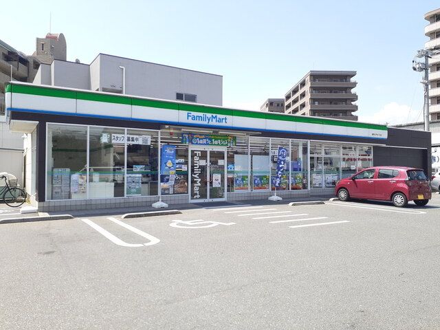 近くのファミリーマート福岡小戸4丁目まで140m(徒歩2分)