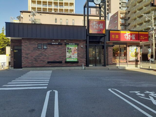 近くのすき家福岡姪浜店まで400m(徒歩5分)