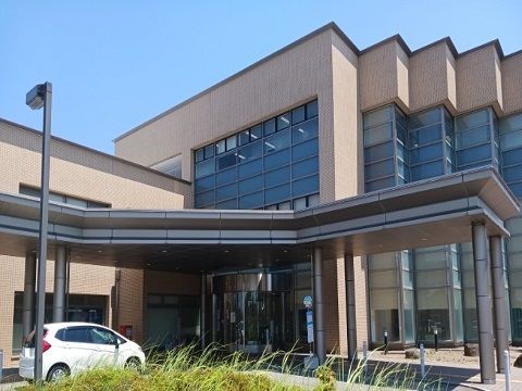 近くの厚生連　滑川病院まで450m（徒歩6分）