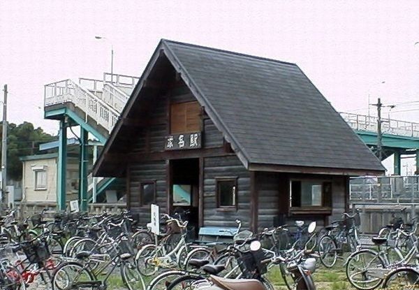 近くのJR求名駅まで2,400m(徒歩30分)