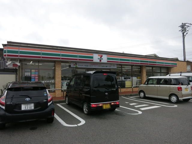 近くのセブンイレブン岡崎西蔵前町店まで650m（徒歩9分）