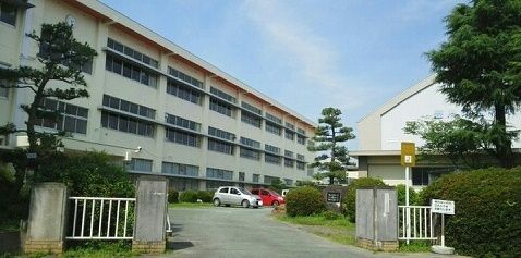 近くの小学校まで1,100m（徒歩14分）